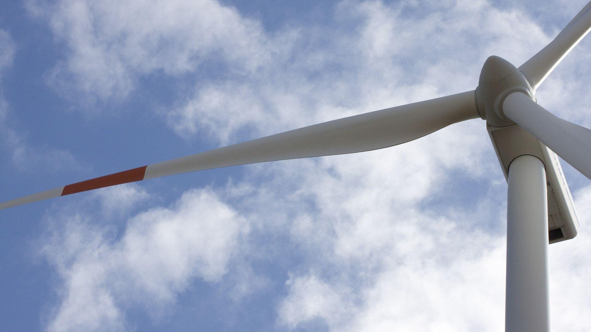 Pitch angle misalignments on rotor blades