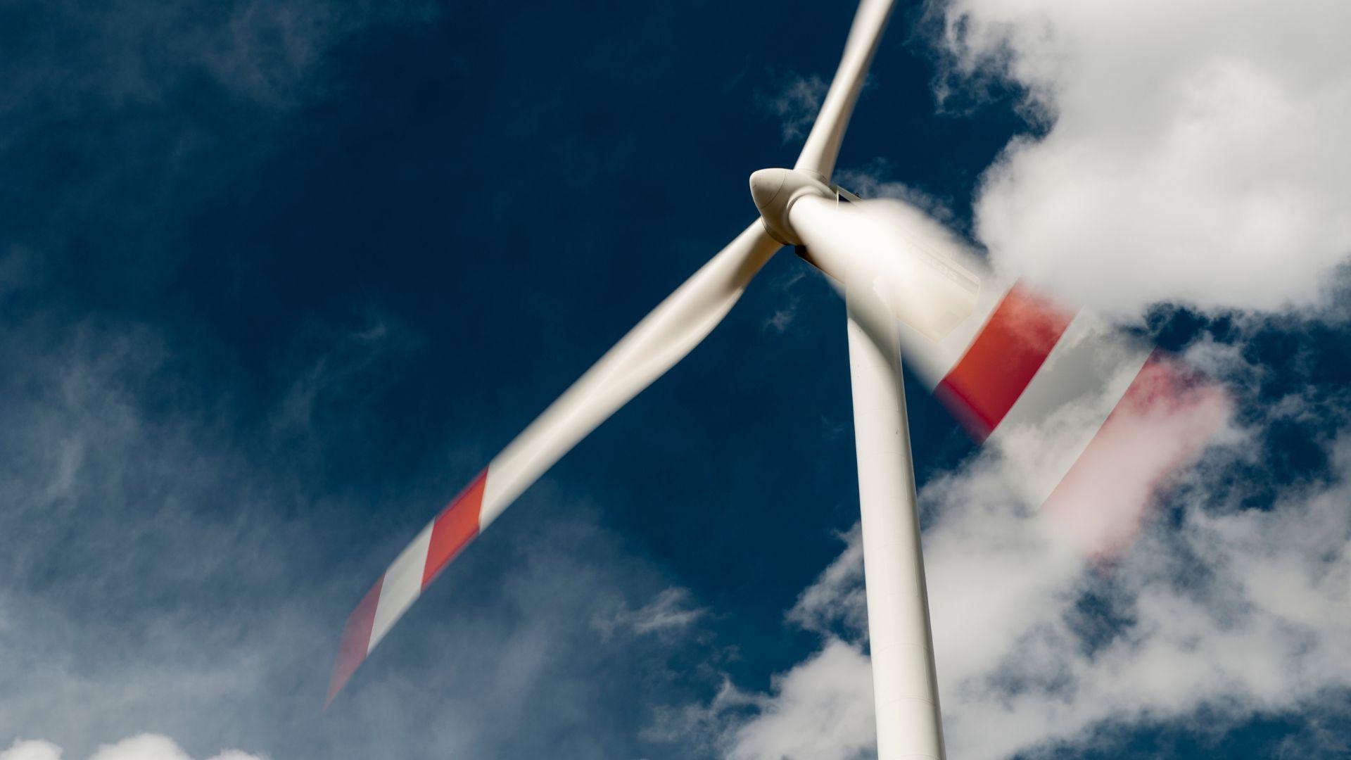 Rotorblades of a wind turbine in motion