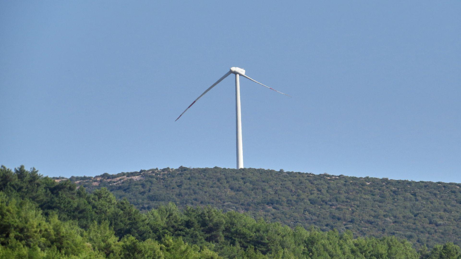 Wind turbine lost one blade.